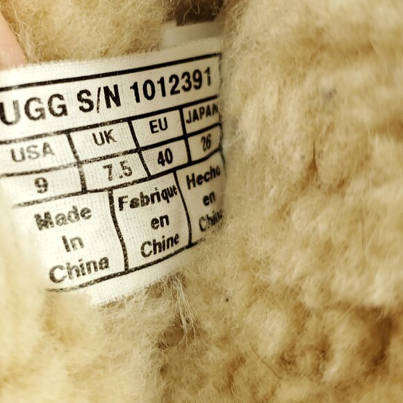 UGG Tania Genuine Shearling Pull On Winter Boots 9/40/Tan - Picture 3 of 12
